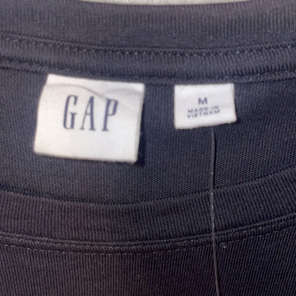 🍉 NWOT Women’s Medium Black GAP Shirt - Picture 4 of 5